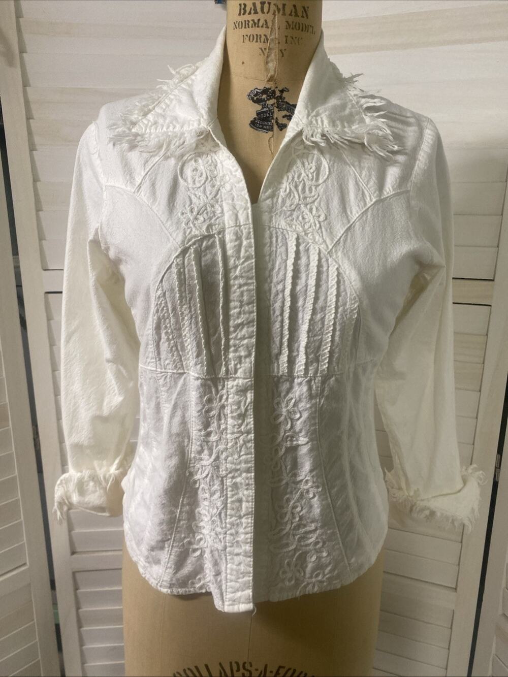 G Designs Natural Shirt Size M White Cotton Embroidered Lace Lagenlook Medieval